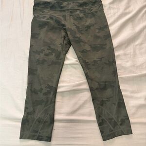Lululemon Wunder Under Crop Savasana Camo Leggings Women’s Size 8